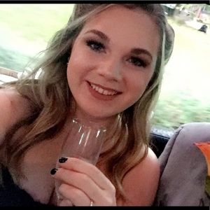 Meet your Posher, Mackenzie